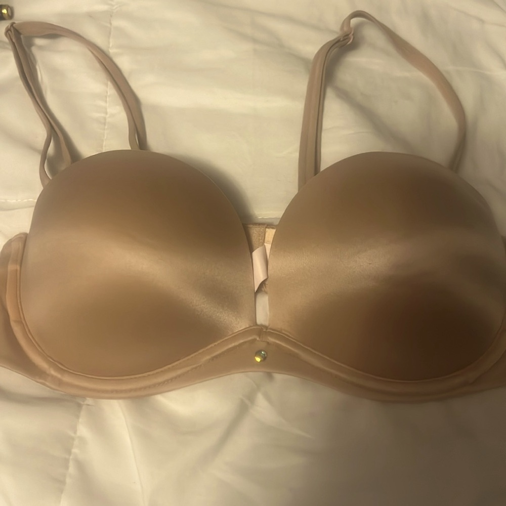 Tan Victoria secret bra
